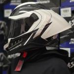 CASCO R7 STRYKER BLANCO/NEGRO