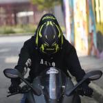 CASCO ASTRO PISTA NEGRO/VERDE