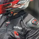 Chamarra ASTRO NGO/ ROJO