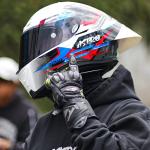 CASCO ASTRO PISTA BATMAX AZUL, BLANCO. ROJO