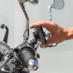Soporte para celular CLUTCH MOUNT PRO BASE PLANA